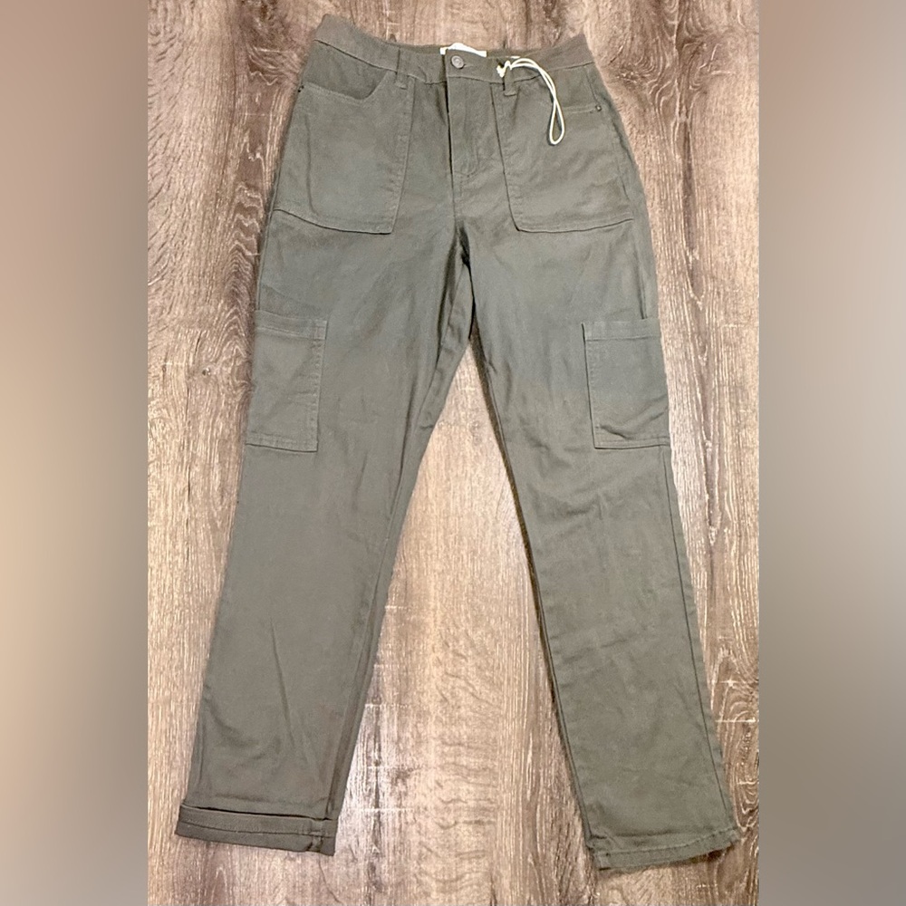 REgeneration by Celebrity Pink High Rise Skinny Cargo Pants Olive Green NWT